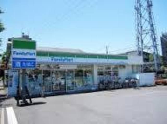 コンビニ　ファミリーマート奥戸五丁目店（コンビニ）まで982m