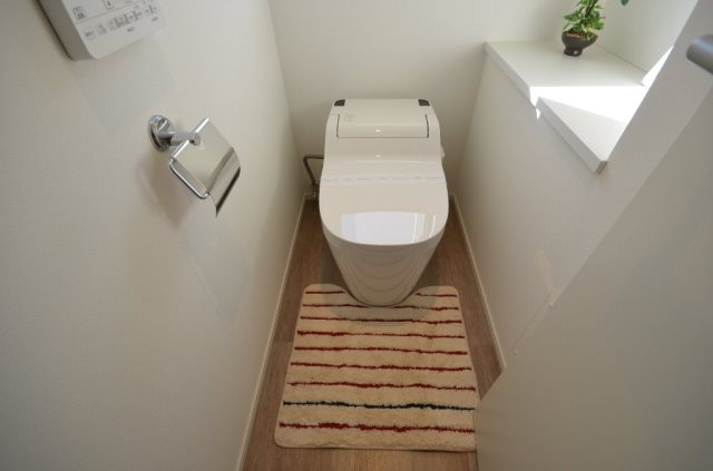 広島電鉄皆実線 比治山橋駅 徒歩9分 8階建 築11年のトイレ写真