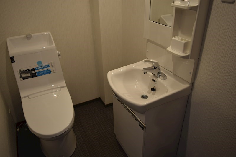 トイレ　別部屋参考写真