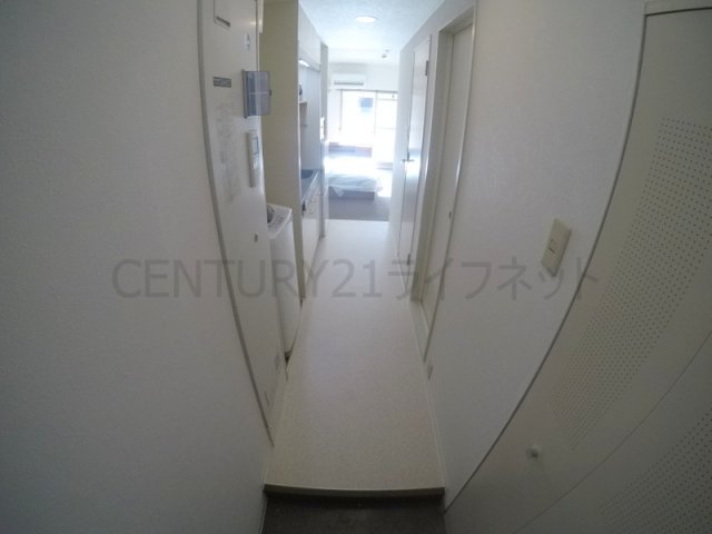 ミールズ江坂の玄関写真