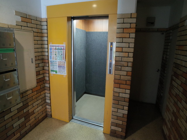 ロビー