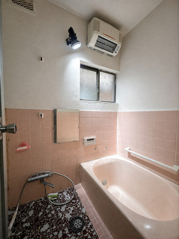 わかやま電鉄貴志川線 貴志駅 徒歩21分 2階建 築51年の風呂写真