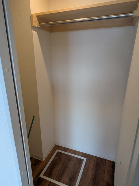 収納　★クローゼット★※クリーニング前の写真です。