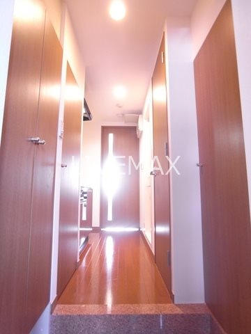 玄関　★《見学予約受け付け中》設備充実のハイグレード賃貸マンショ
