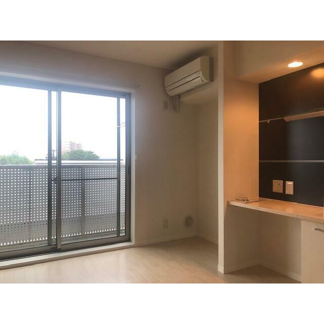 居室・リビング　現在入居中のため、写真は他の空き部屋写真です（内装仕様間取り