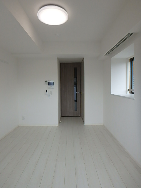 その他部屋・スペース　角部屋・二面採光☆