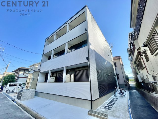 建物外観　オートロック付きで外部から簡単に出入りできない為安心です