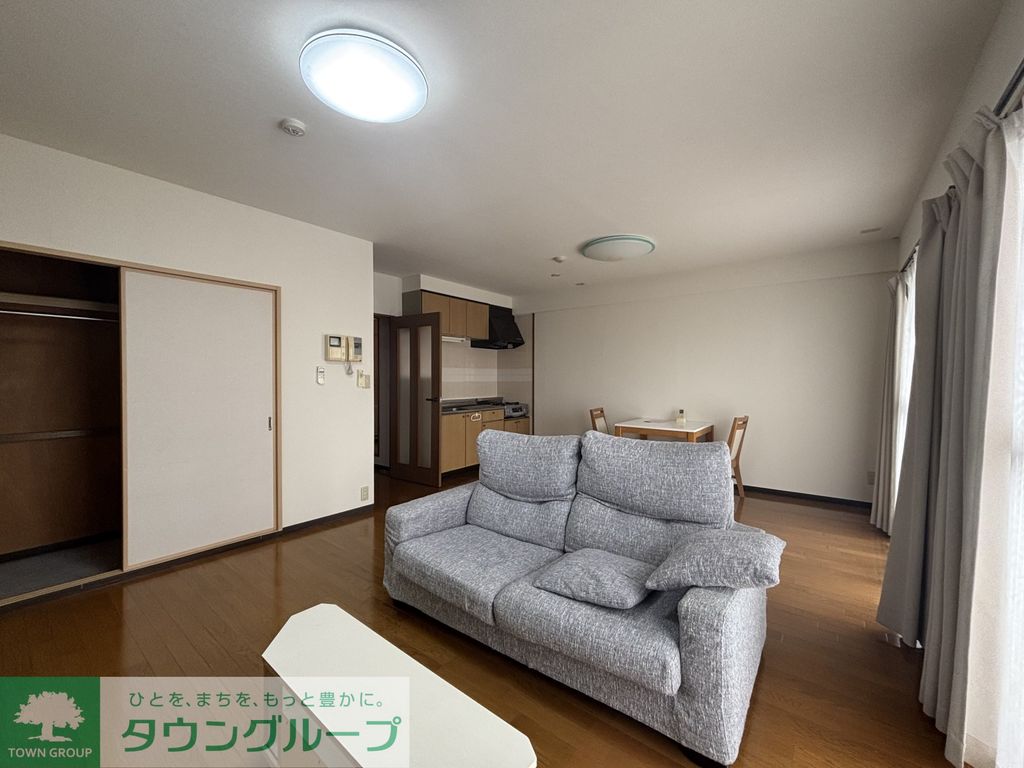 ユアサヴィレッジ Iの居間写真