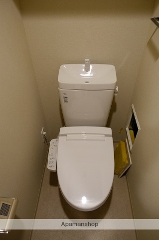京急本線 日ノ出町駅 徒歩7分 11階建 築5年のトイレ写真
