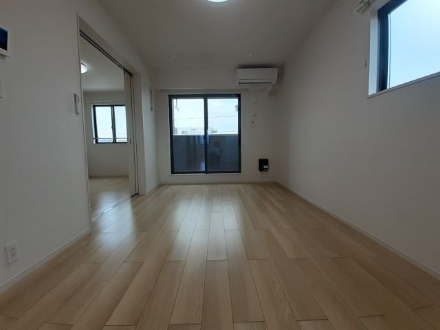 カーサ和泉 Aの居間写真