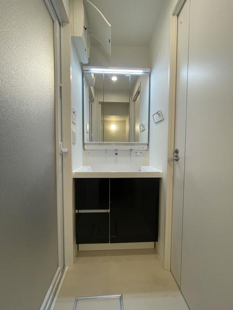 洗面設備　※写真は同タイプ住戸です。