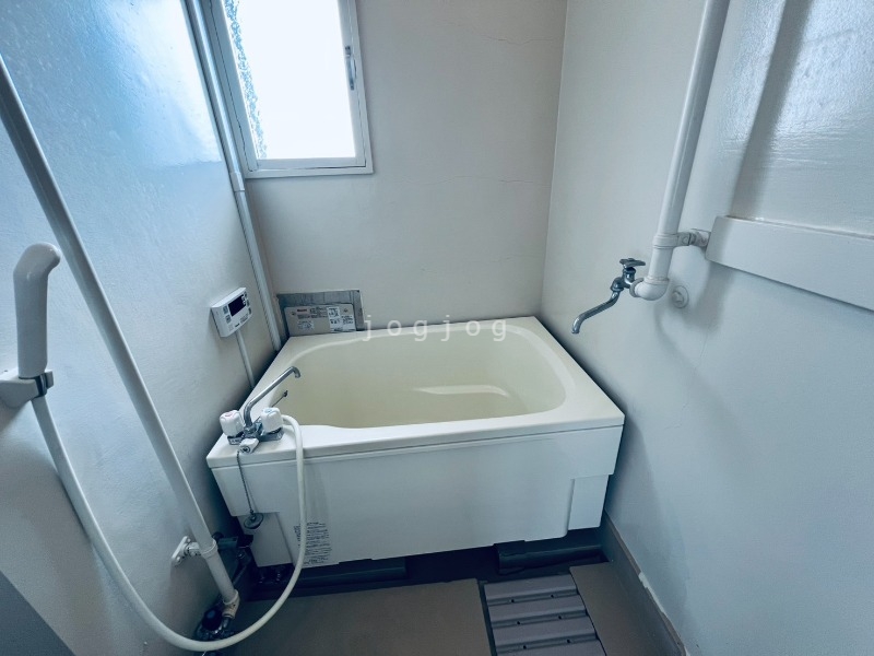 バス・シャワールーム　ゆったりとしたお風呂で快適に過ごせます。