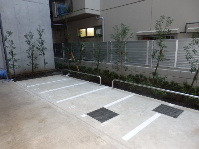 東京メトロ南北線 麻布十番駅 徒歩4分 9階建 築13年の外観写真