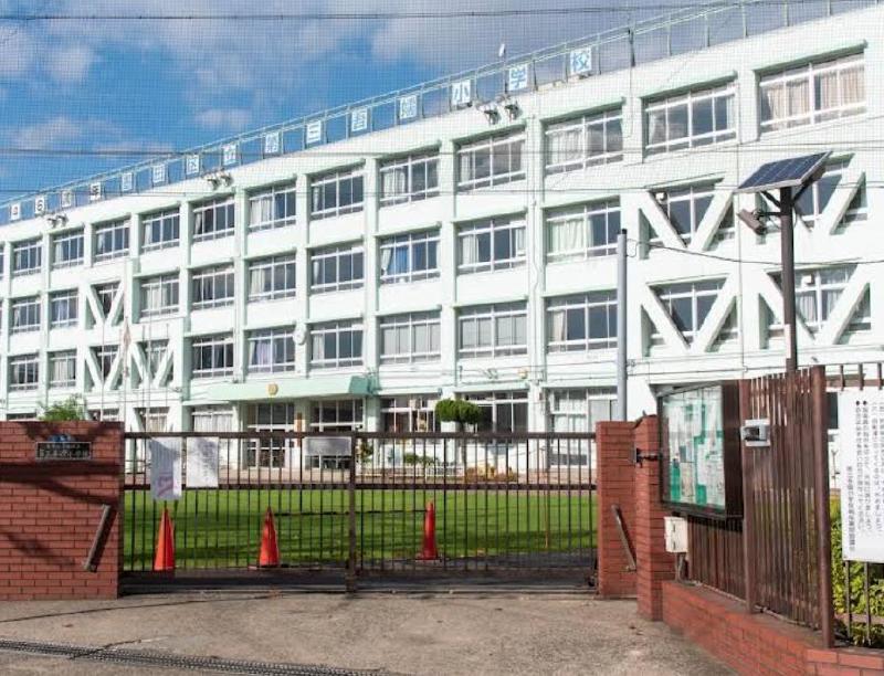 小学校　墨田区立第三吾嬬小学校（小学校）まで160m