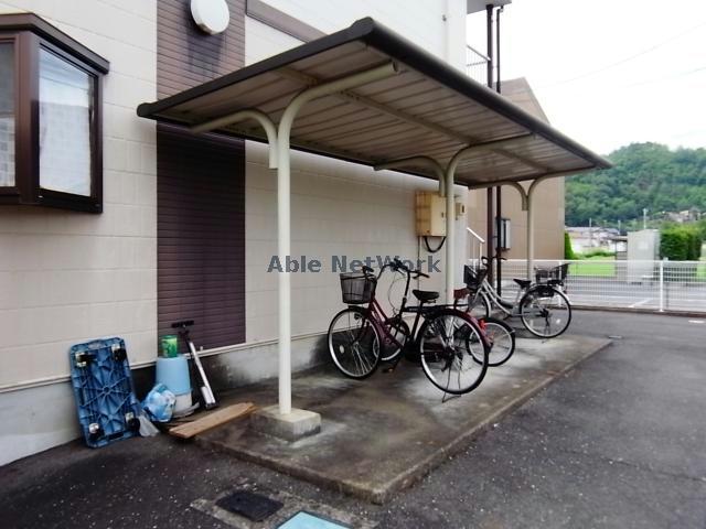 関市 2階建 築28年の外観写真