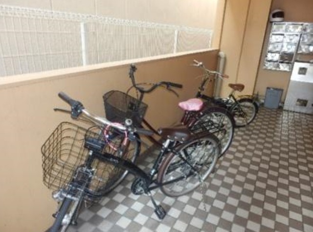 ロビー　駐輪スペース