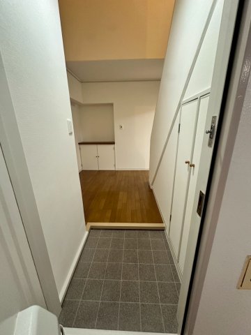 UR武庫川 31号棟の玄関写真