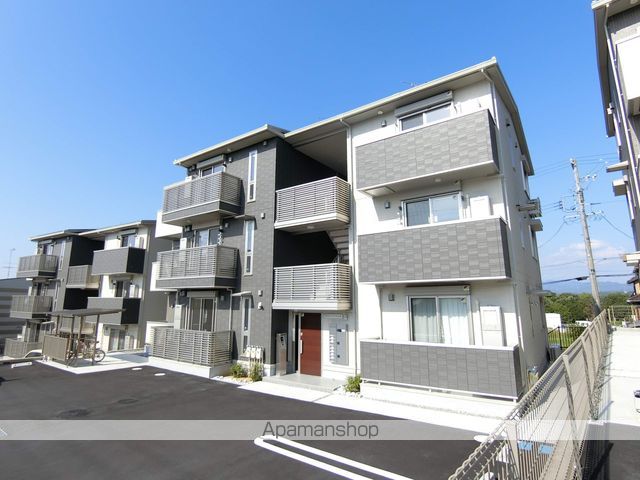 東海道新幹線 掛川駅 バス乗車時間：4分 最寄りバス停で下車 徒歩9分 築8年