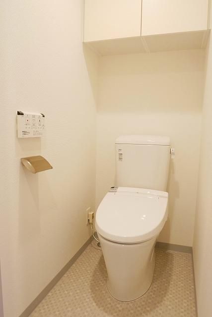 フュージョナル赤羽イーストのトイレ写真