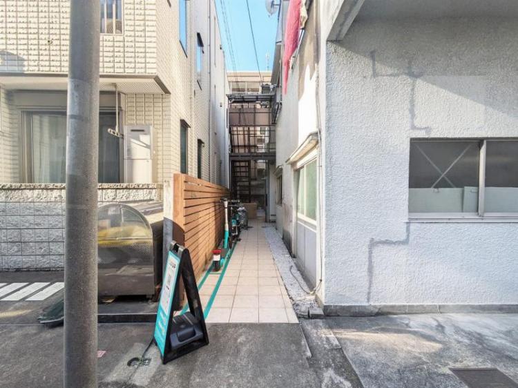 エントランス　エントランス