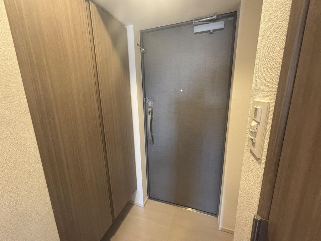 玄関　バルコニー