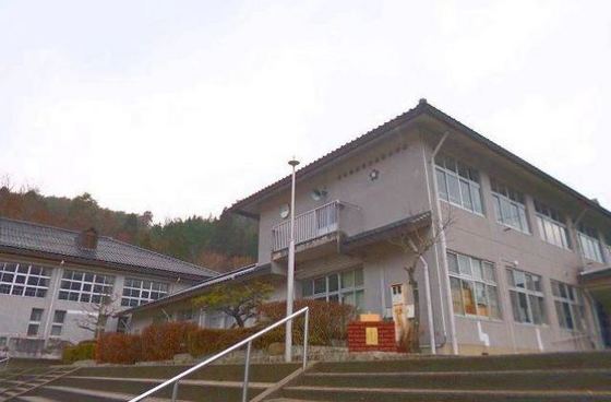 小学校　安芸高田市立根野小学校（小学校）まで650m