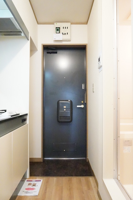 ＪＲ中央線 中野駅 徒歩9分 2階建 築32年の玄関写真