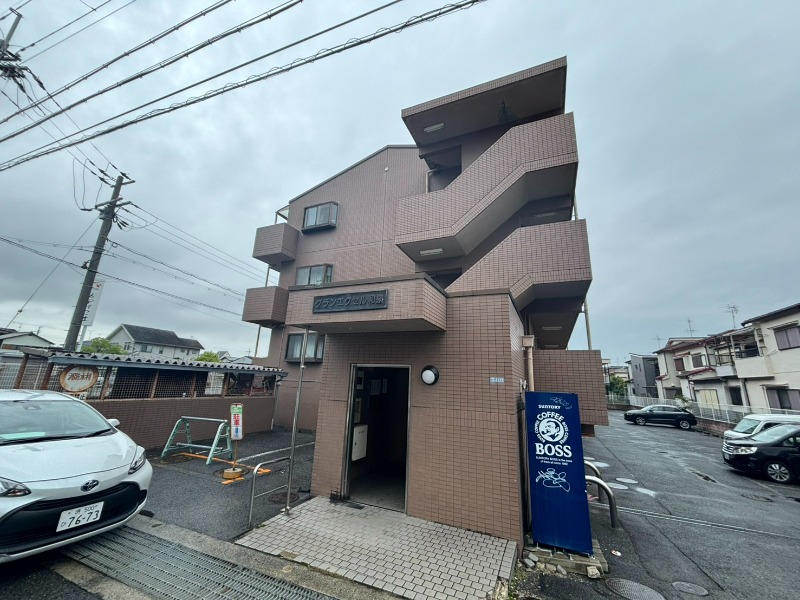 グランエクセル和泉の外観写真
