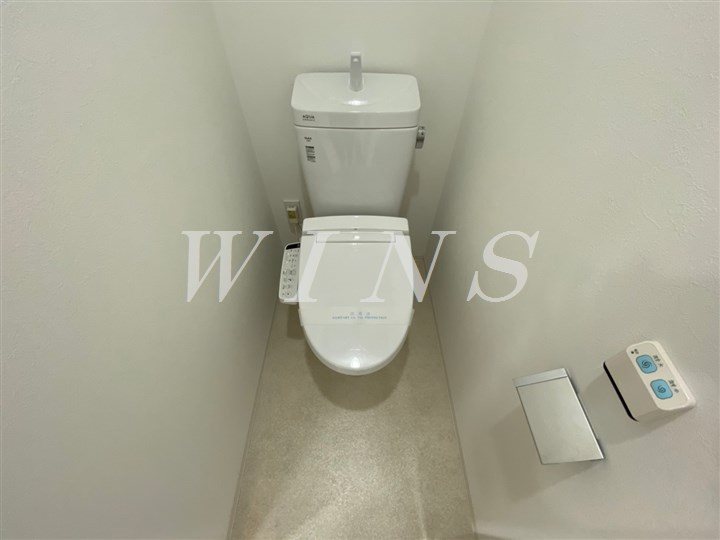 小田急線 登戸駅 徒歩10分 5階建 築6年のトイレ写真