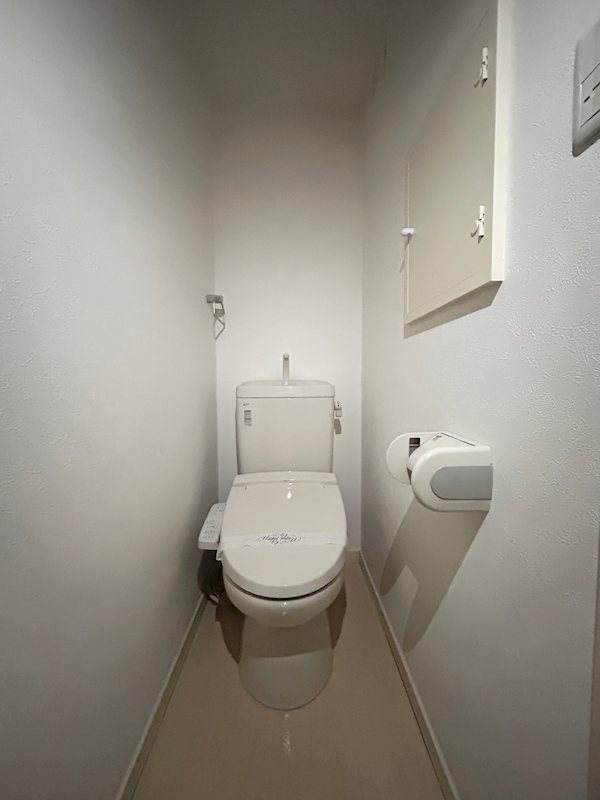 ＪＲ南武線 平間駅 徒歩7分 2階建 築19年のトイレ写真