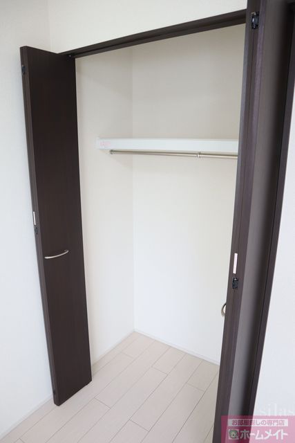 収納　同メーカー施工例（参考写真）