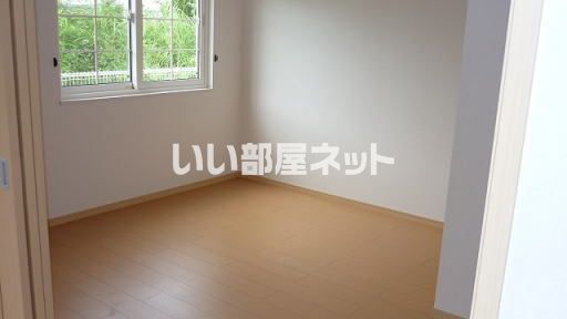 仙台市地下鉄南北線 北仙台駅 バス乗車時間：22分 最寄りバス停で下車 徒歩9分 2階建 築18年の内装写真