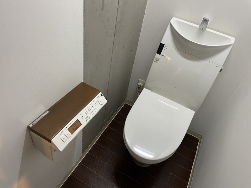 ＪＲ東海道本線 浜松駅 徒歩17分 7階建 築22年のトイレ写真