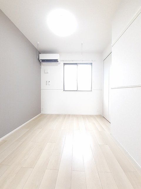 その他部屋・スペース　フローリングの室内です。