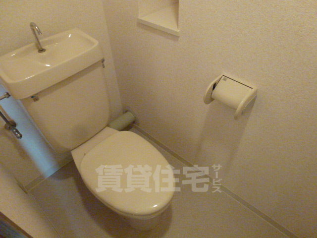 南海本線 堺駅 徒歩12分 15階建 築29年のトイレ写真