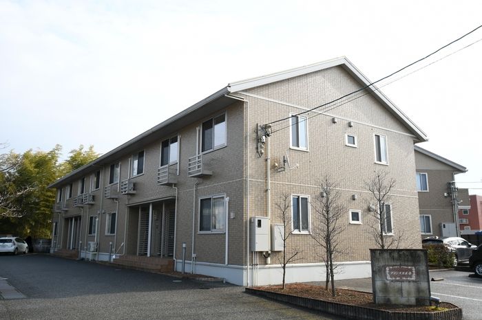 建物外観　落ち着いた雰囲気の外観です
