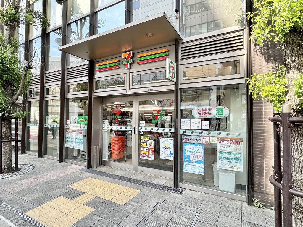 コンビニ　セブンイレブン市川八幡３丁目店（コンビニ）まで70m