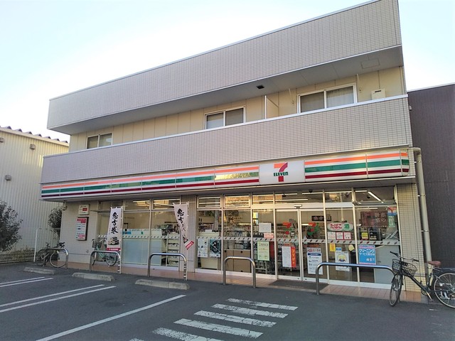 コンビニ　セブンイレブン世田谷千歳台５丁目店（コンビニ）まで180m