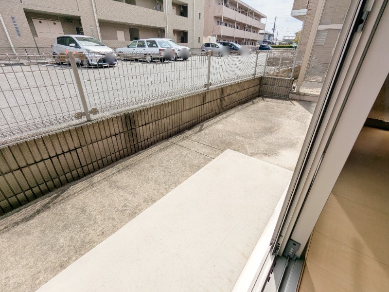 バルコニー　図面と現状に相違がある場合には現状を優先