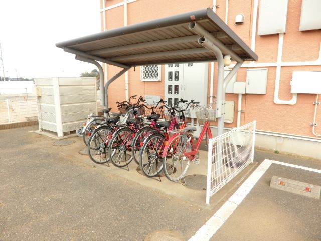 その他共有部分　屋根付き駐輪場