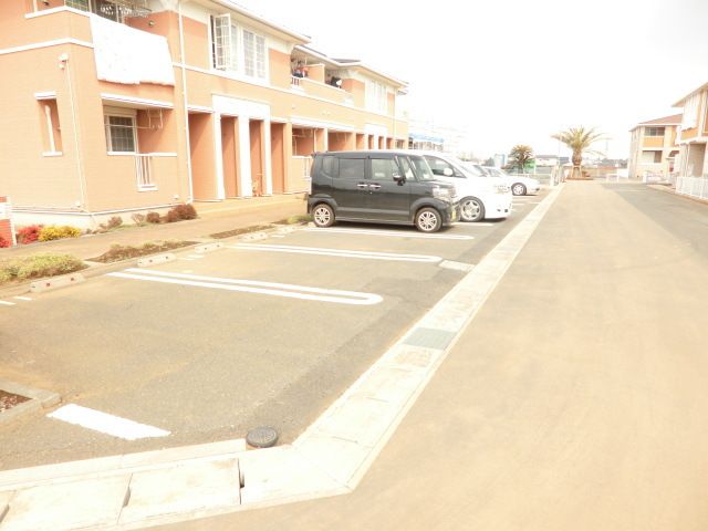 駐車場　敷地内駐車場