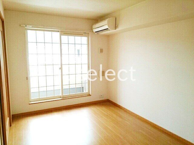 居室・リビング　南東向きで明るいお部屋です