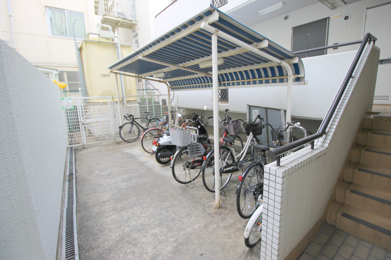 阪急宝塚線 岡町駅 徒歩2分 3階建 築38年の外観写真