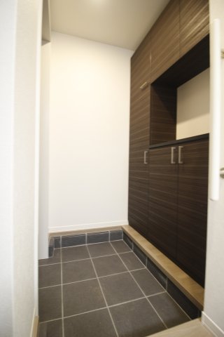 レフィアント武蔵小山の玄関写真