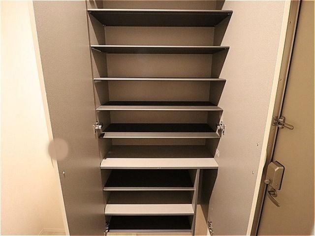 フォレスト新原の玄関写真