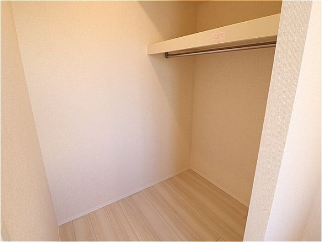 フォレスト新原の内装写真