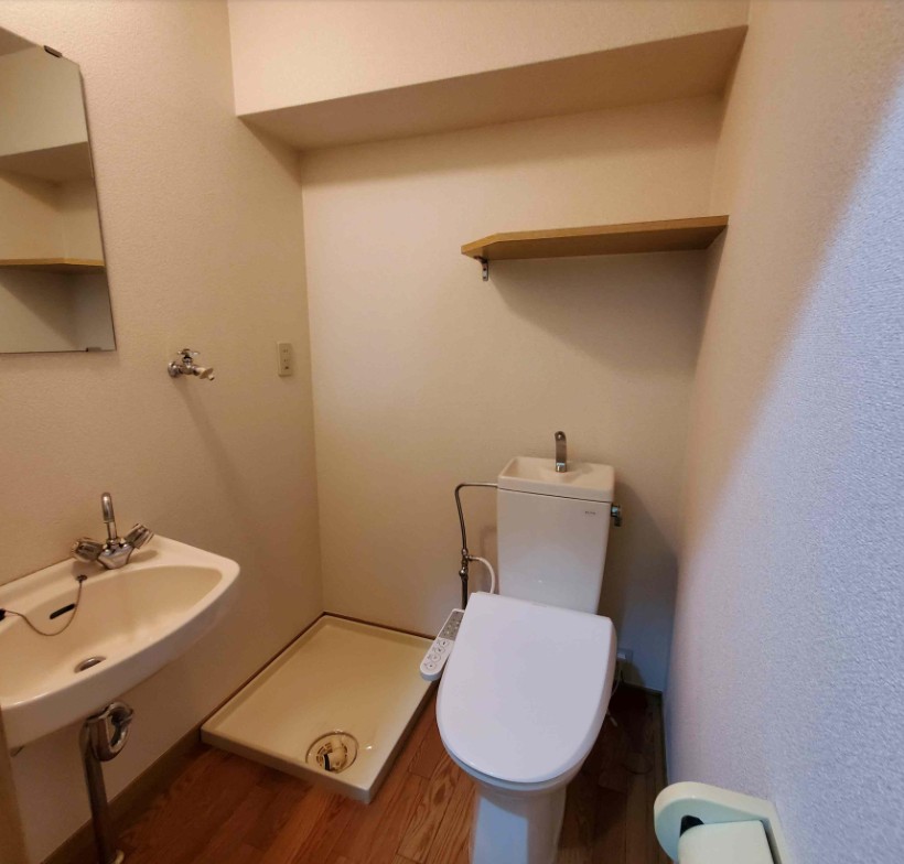 地下鉄七隈線 渡辺通駅 徒歩7分 15階建 築28年のトイレ写真