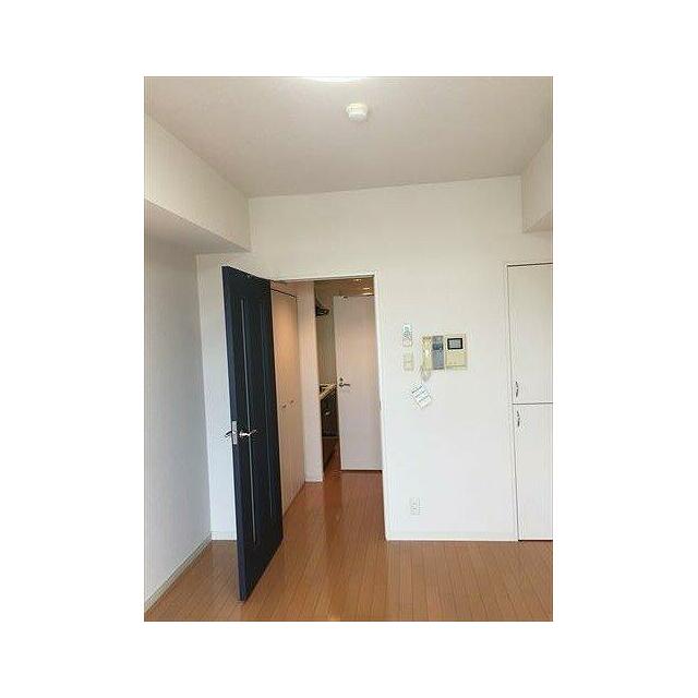 その他部屋・スペース　リビングを別角度から