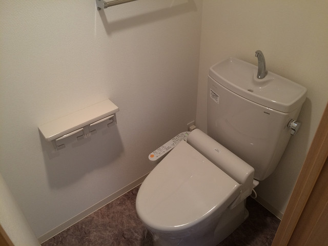 ヴィリディフローラ津守のトイレ写真
