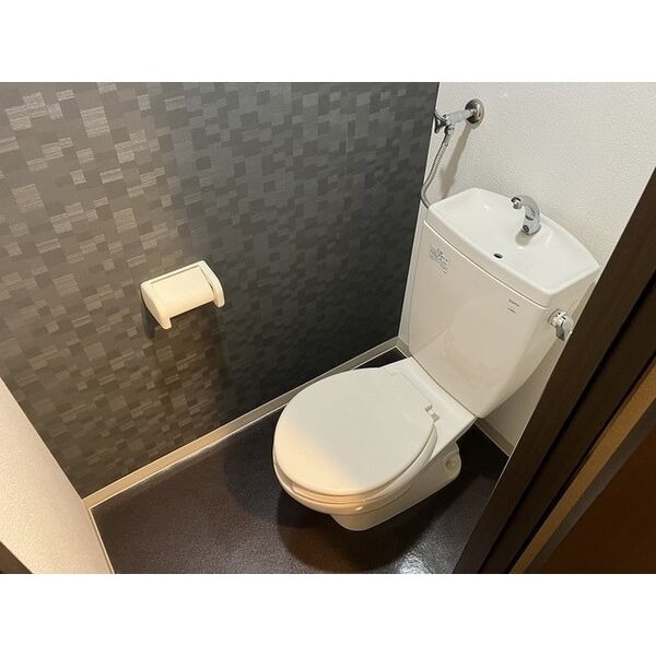 ＪＲ函館本線 琴似駅 徒歩7分 4階建 築20年のトイレ写真
